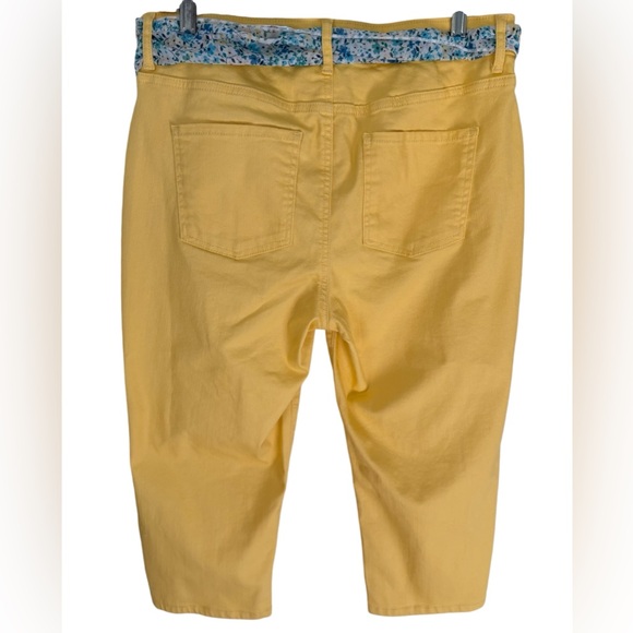 Womens Croft & Barrow Yellow Capri Pants Size 12 - Picture 6 of 6